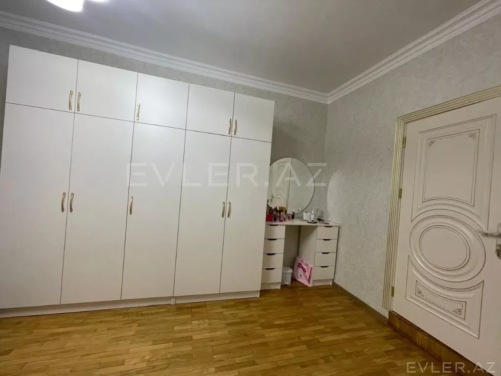 Satılır, həyət evi/villa