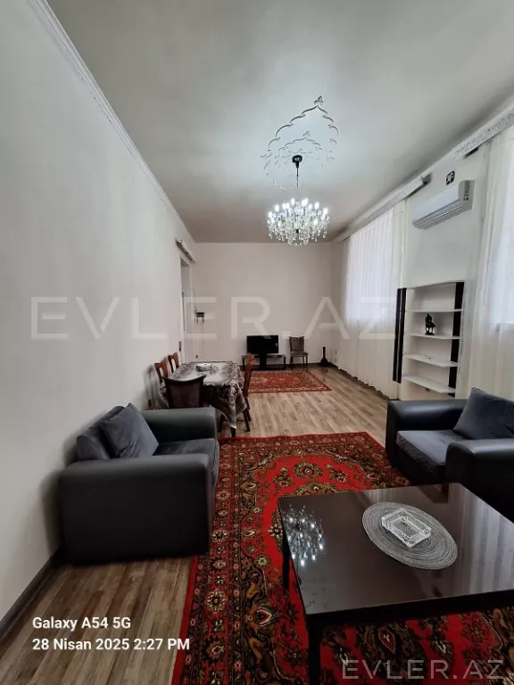 Aylıq, köhnə tikili