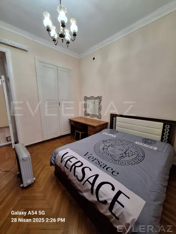 Aylıq, köhnə tikili
