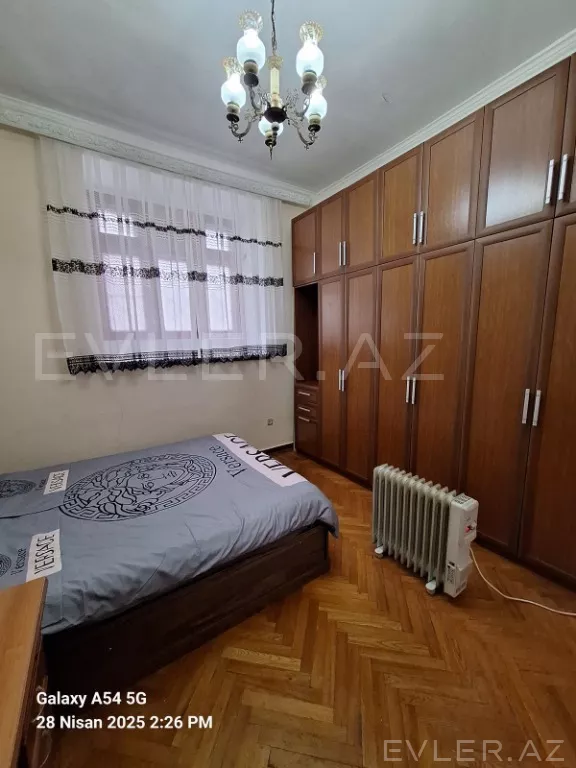 Aylıq, köhnə tikili