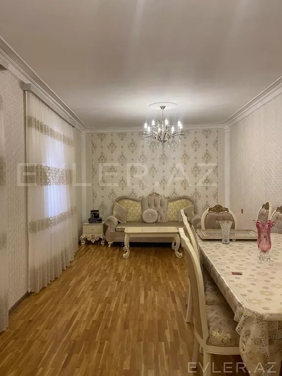 Satılır, həyət evi/villa