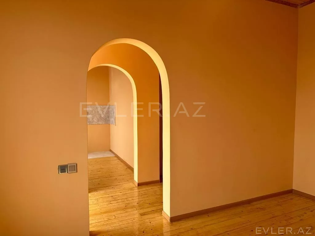 Satılır, həyət evi/villa
