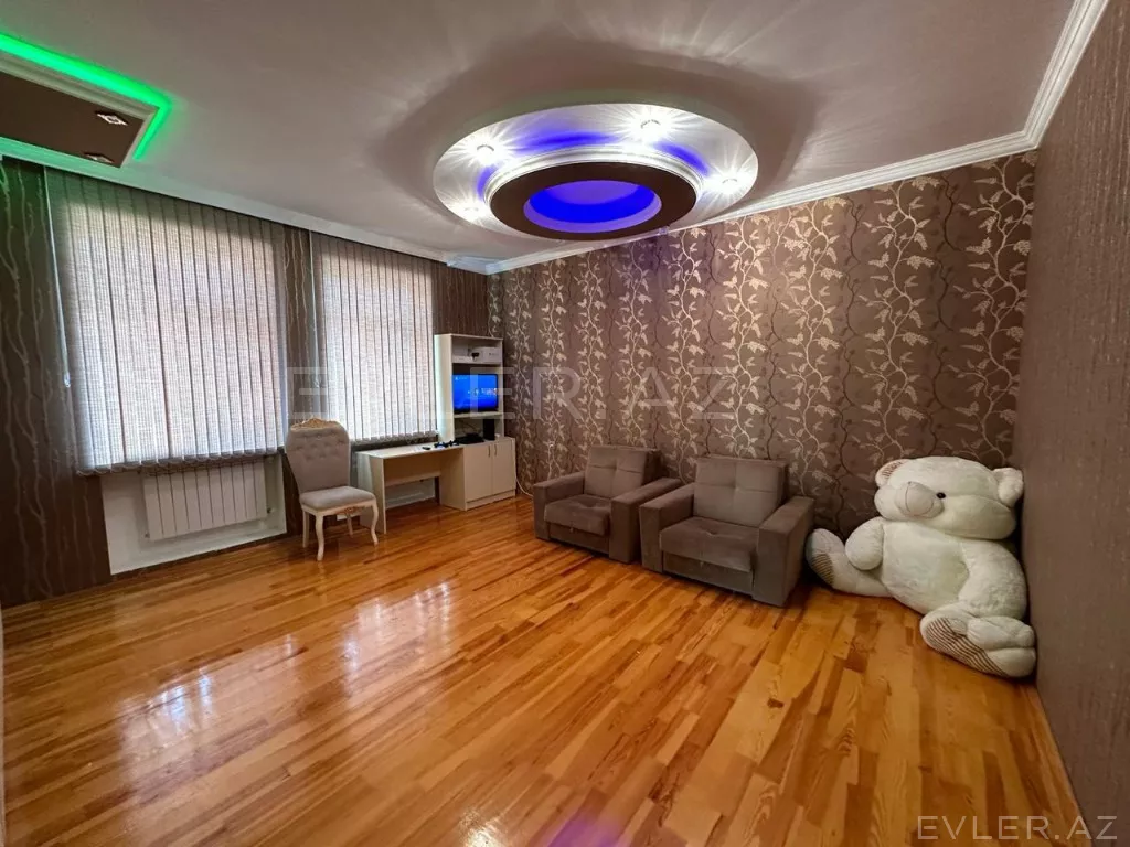 Satılır, həyət evi/villa