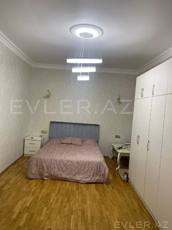 Satılır, həyət evi/villa