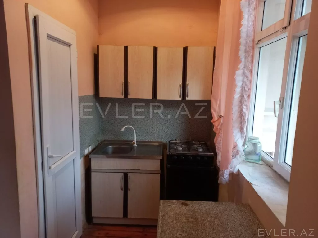 Satılır, həyət evi/villa