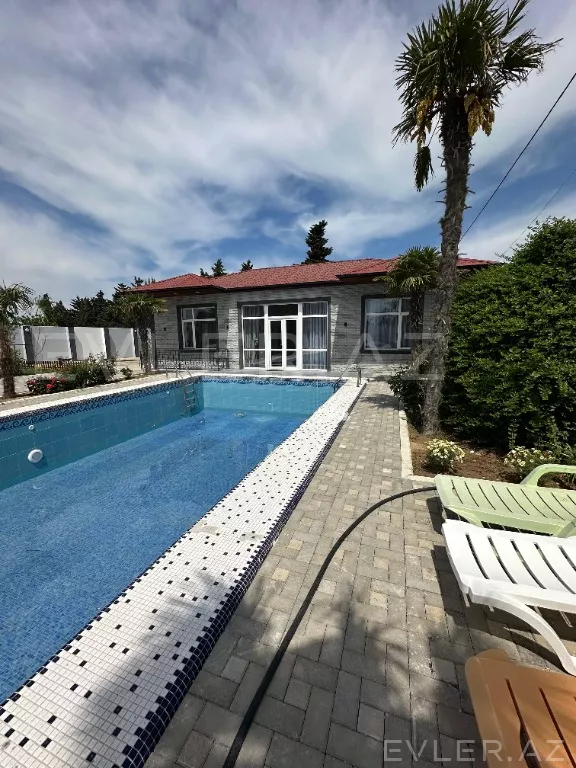 Satılır, həyət evi/villa