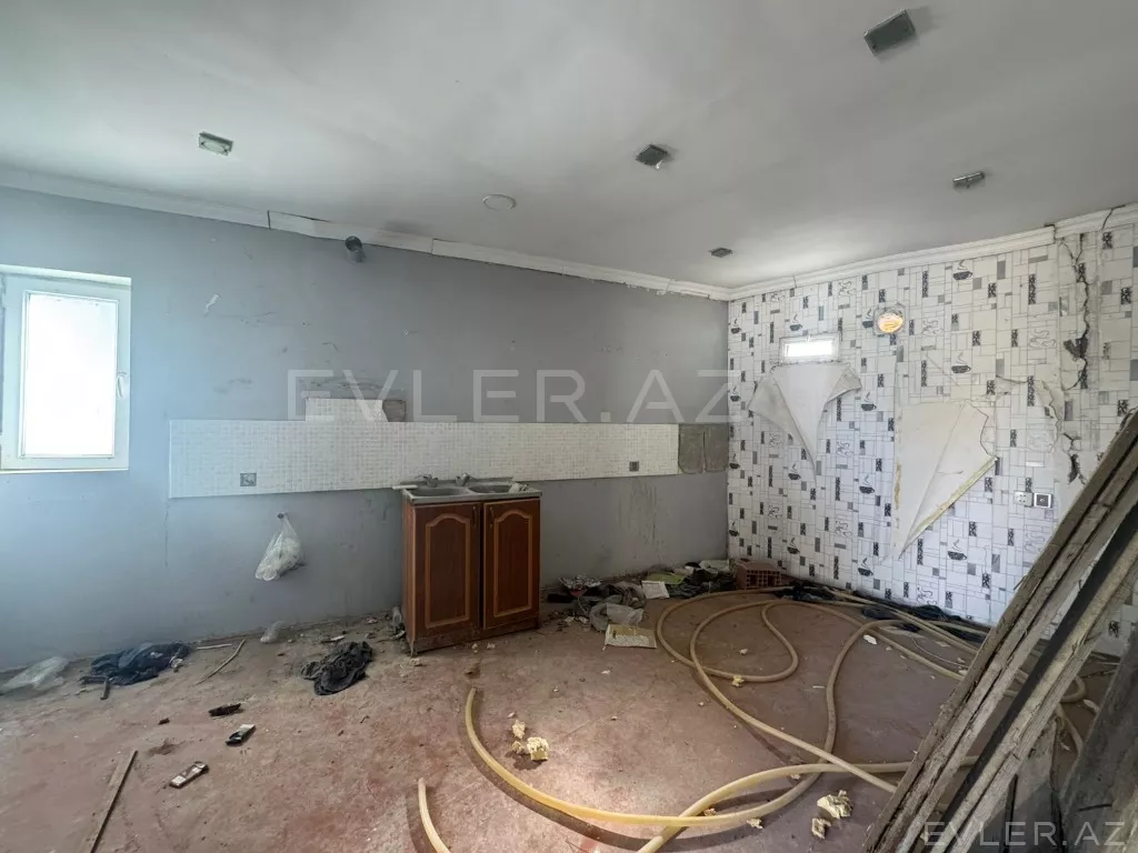 Satılır, həyət evi/villa