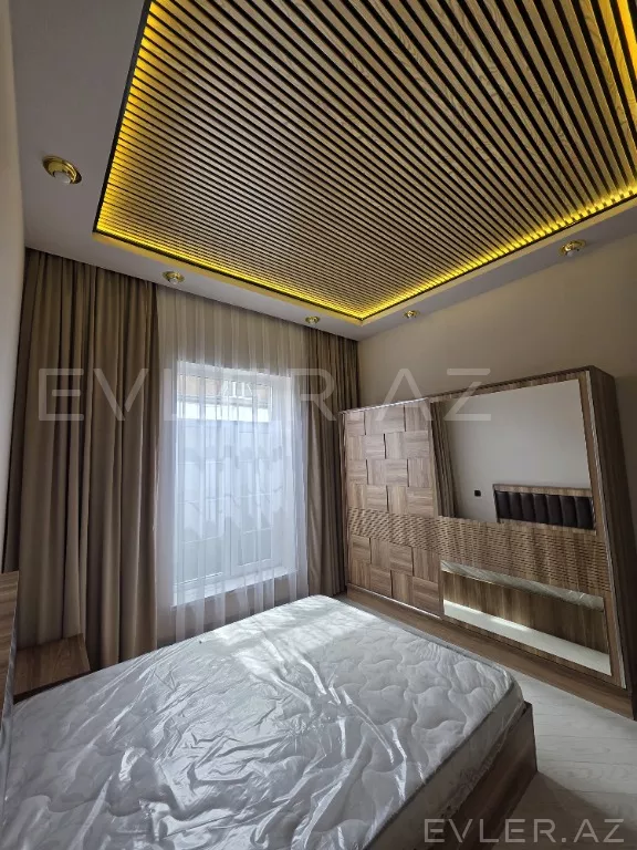 Satılır, həyət evi/villa