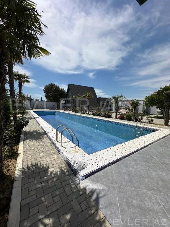 Satılır, həyət evi/villa