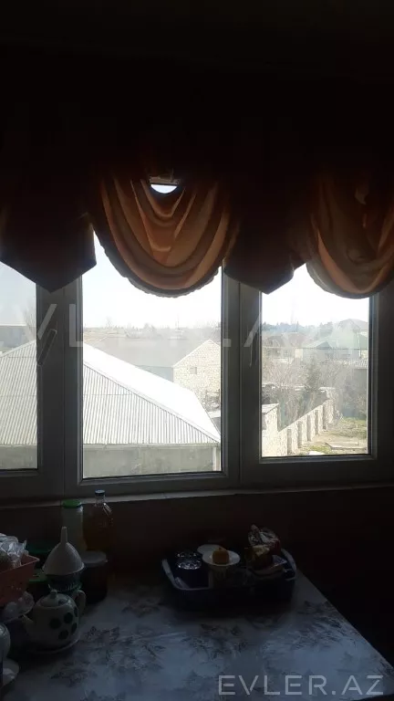 Satılır, köhnə tikili