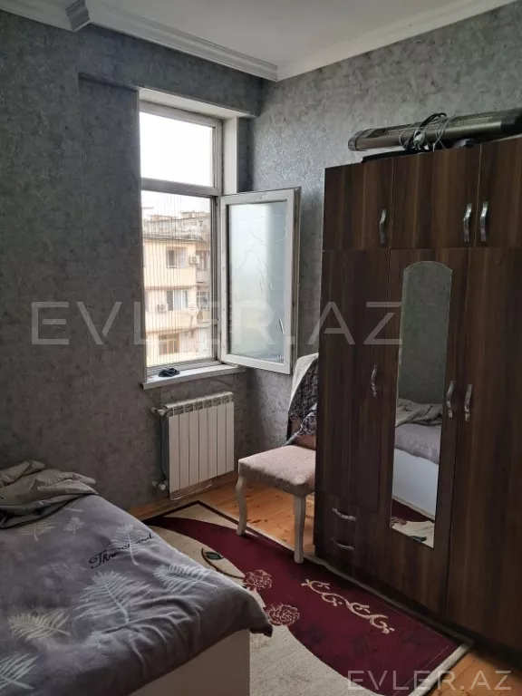 Satılır, yeni tikili