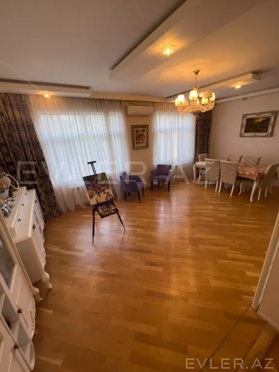 Aylıq, köhnə tikili