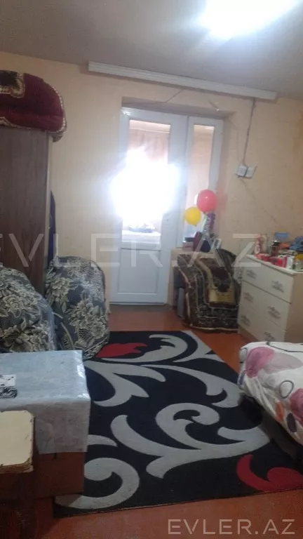 Satılır, köhnə tikili