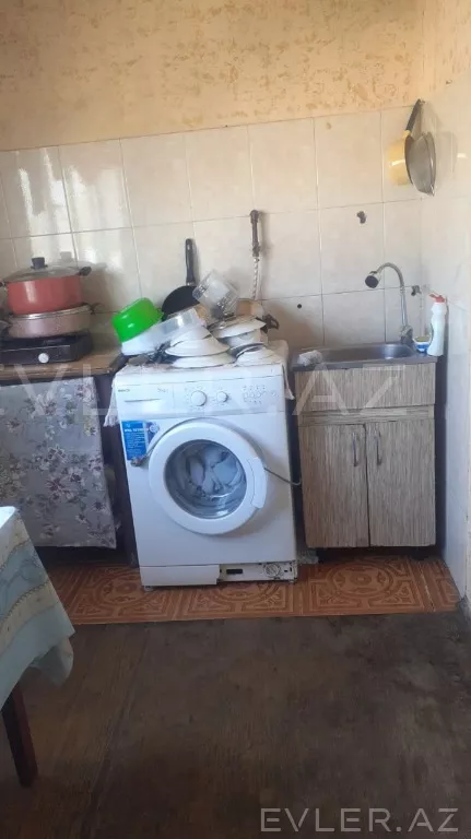 Satılır, köhnə tikili