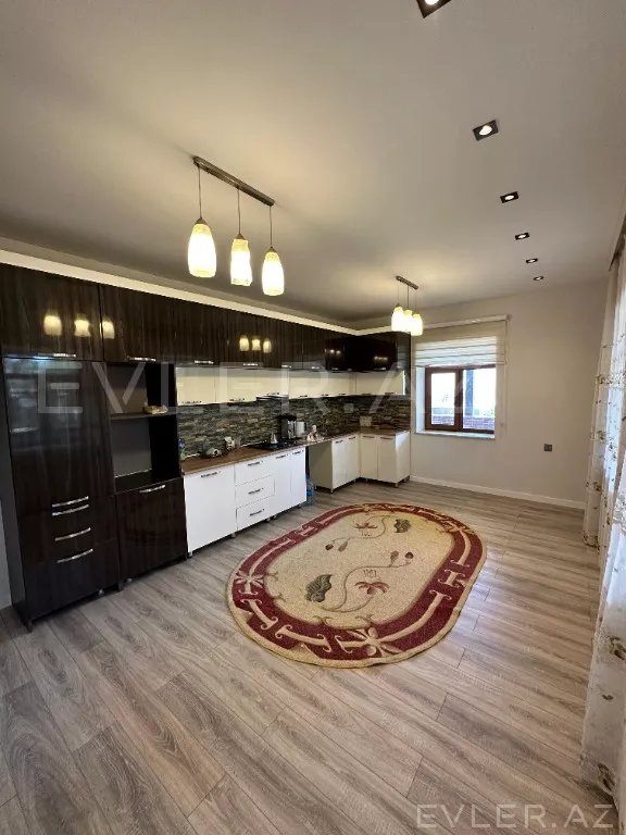 Satılır, həyət evi/villa