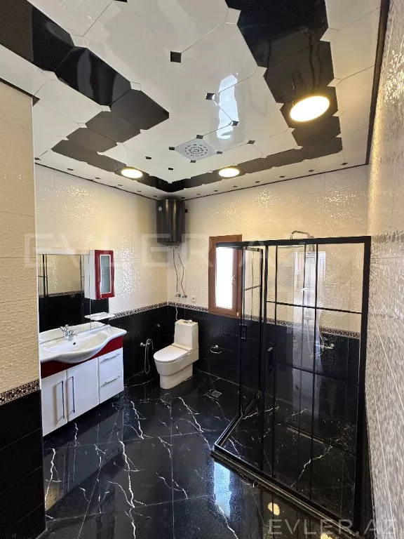 Satılır, həyət evi/villa