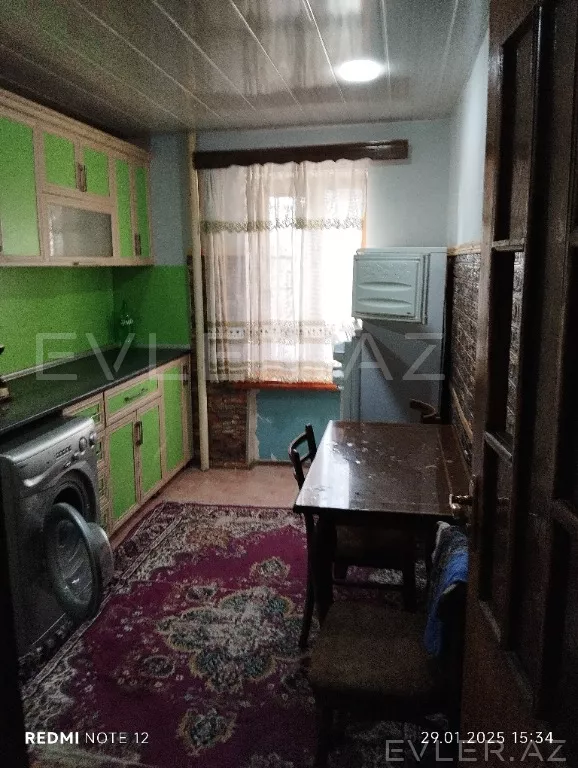Aylıq, köhnə tikili