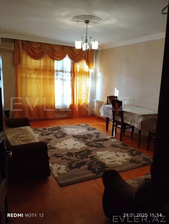 Aylıq, köhnə tikili