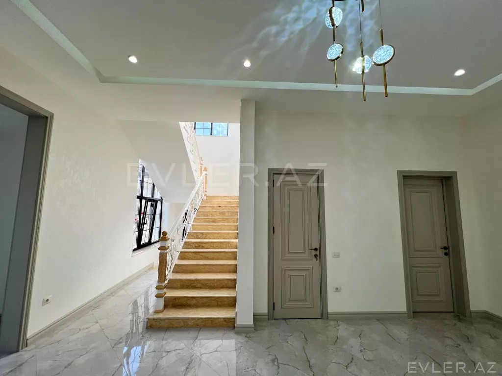 Satılır, həyət evi/villa