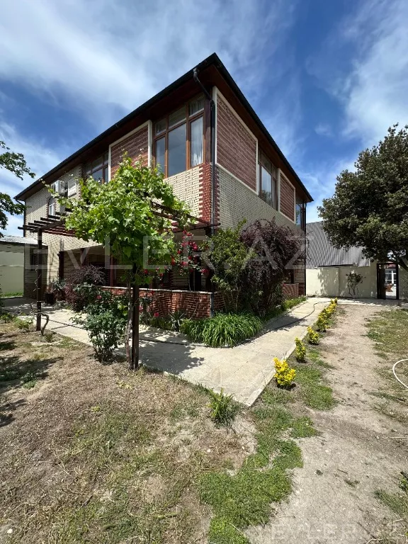 Satılır, həyət evi/villa