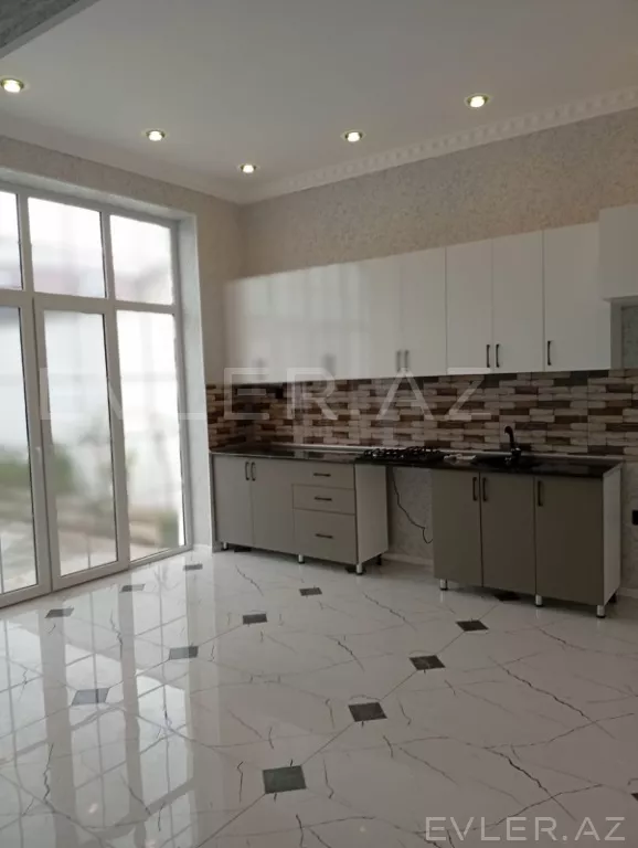 Satılır, həyət evi/villa