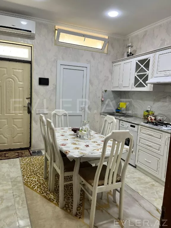Satılır, həyət evi/villa