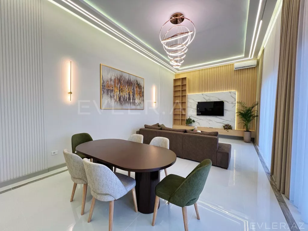 Satılır, həyət evi/villa