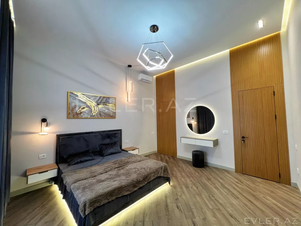 Satılır, həyət evi/villa