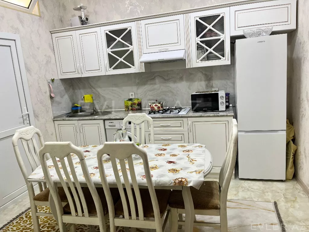 Satılır, həyət evi/villa