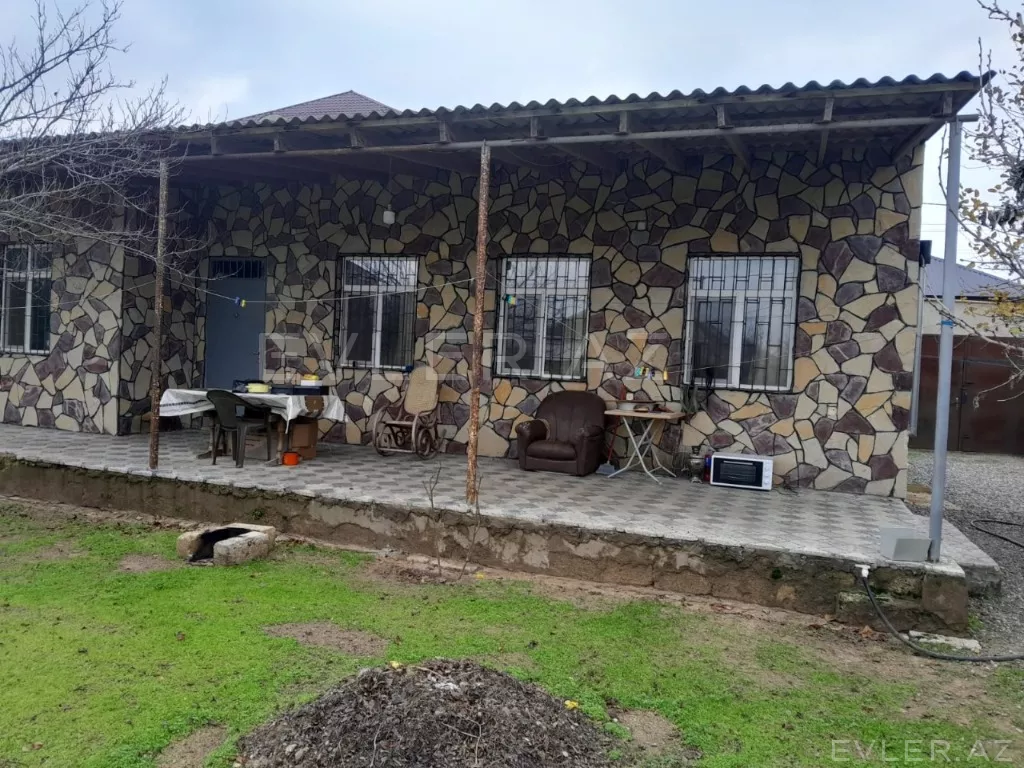 Satılır, həyət evi/villa