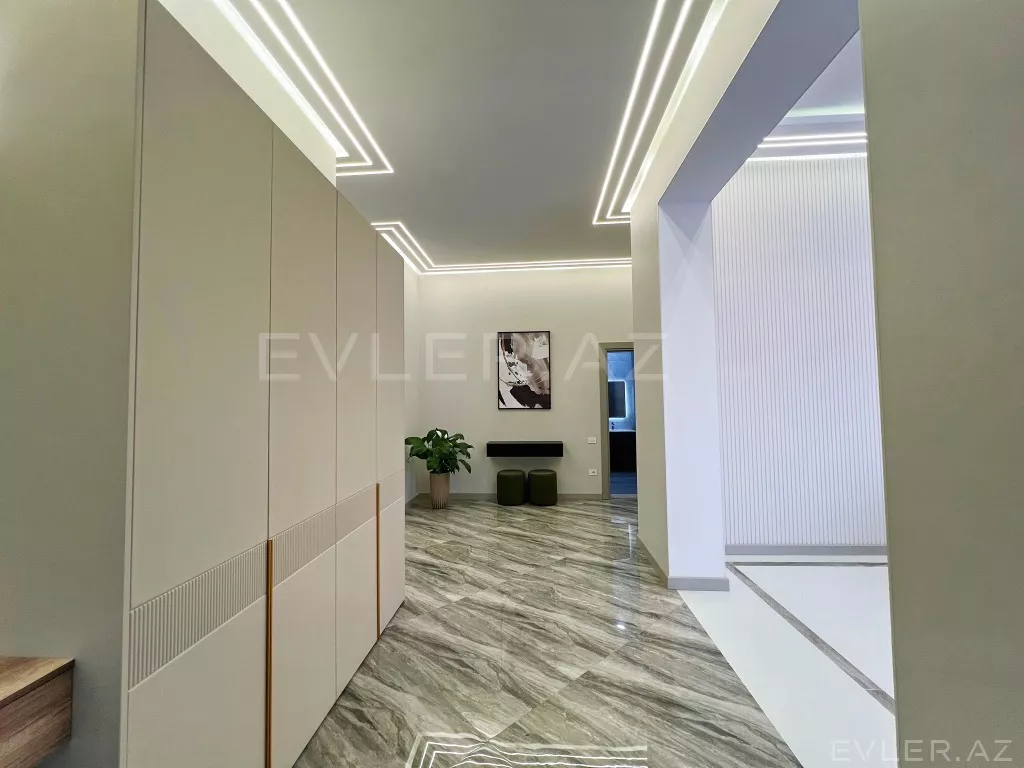 Satılır, həyət evi/villa