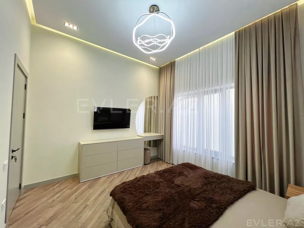 Satılır, həyət evi/villa