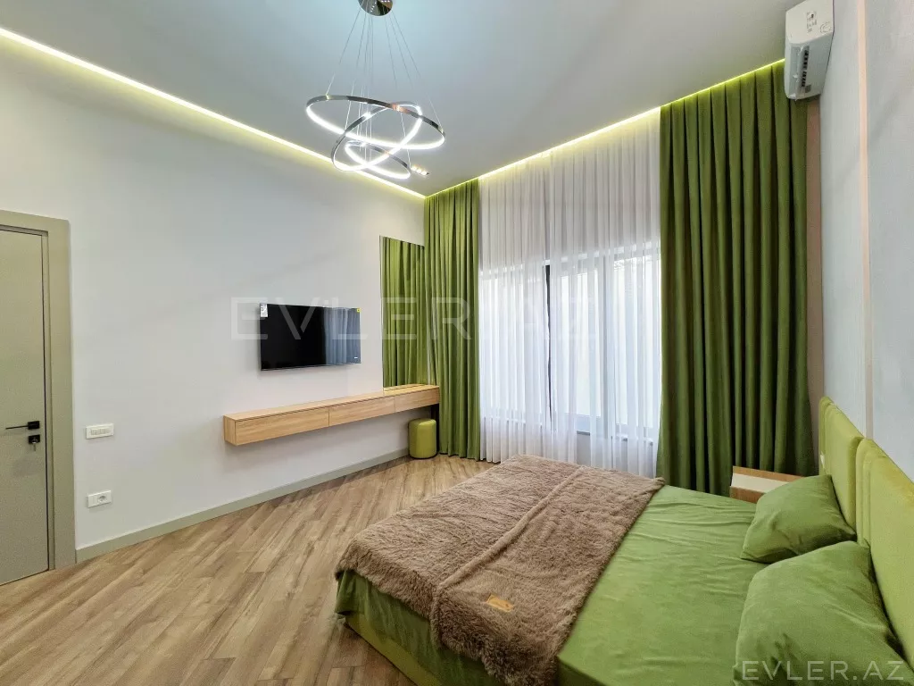 Satılır, həyət evi/villa