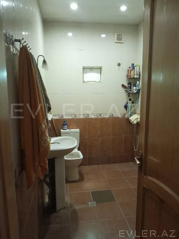 Satılır, həyət evi/villa
