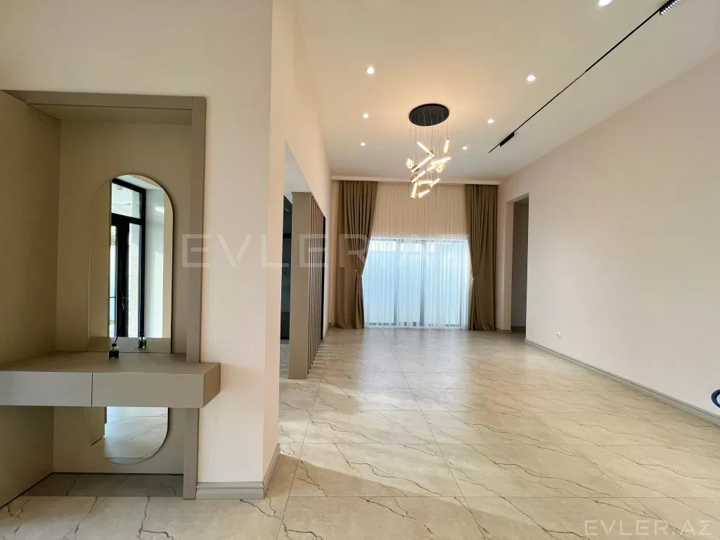 Satılır, həyət evi/villa