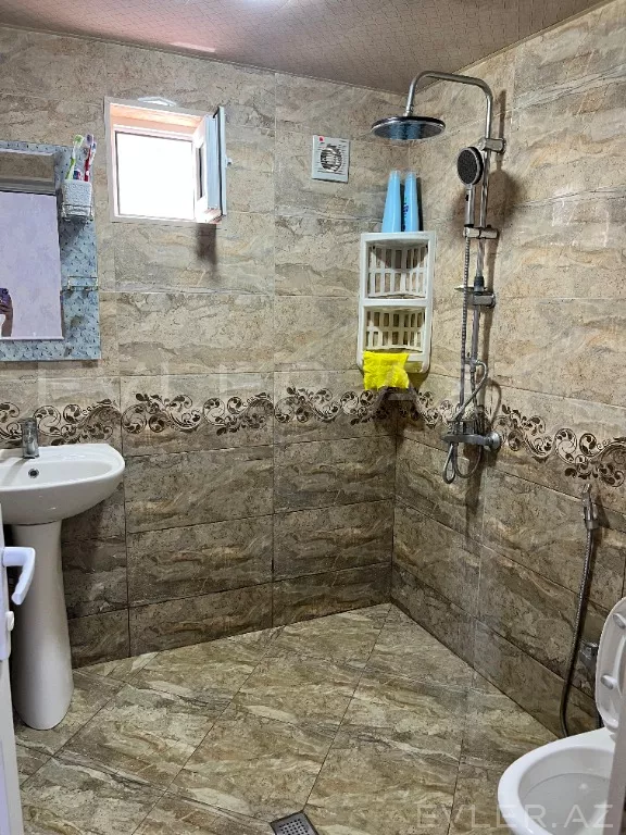 Satılır, həyət evi/villa