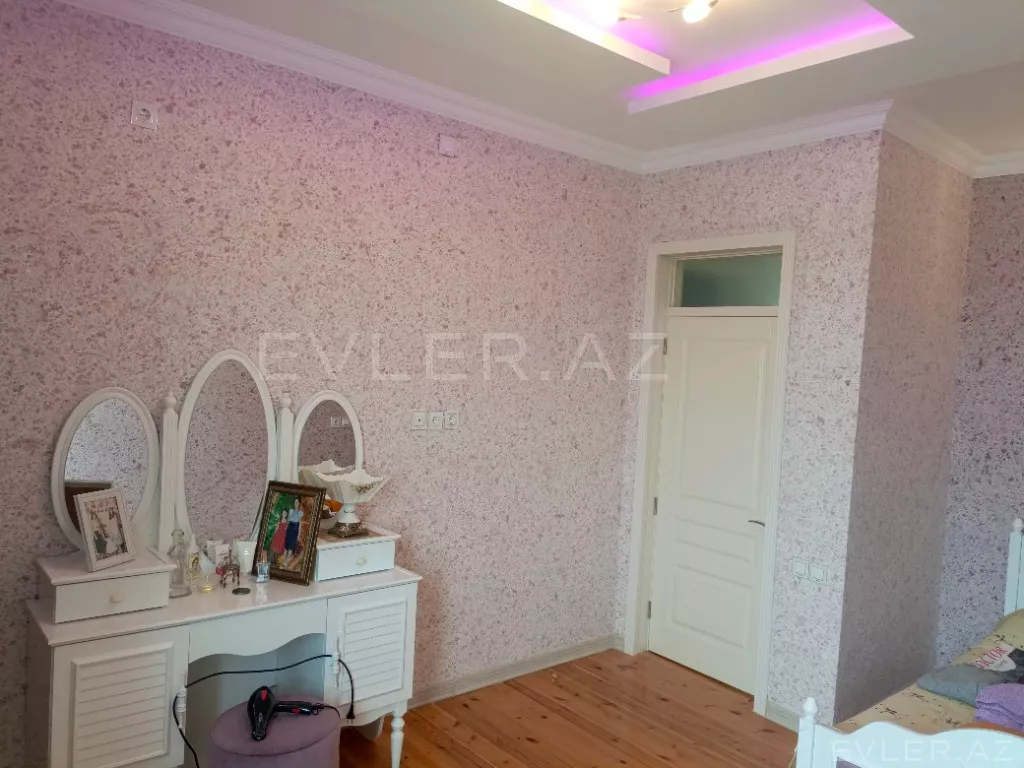 Satılır, həyət evi/villa