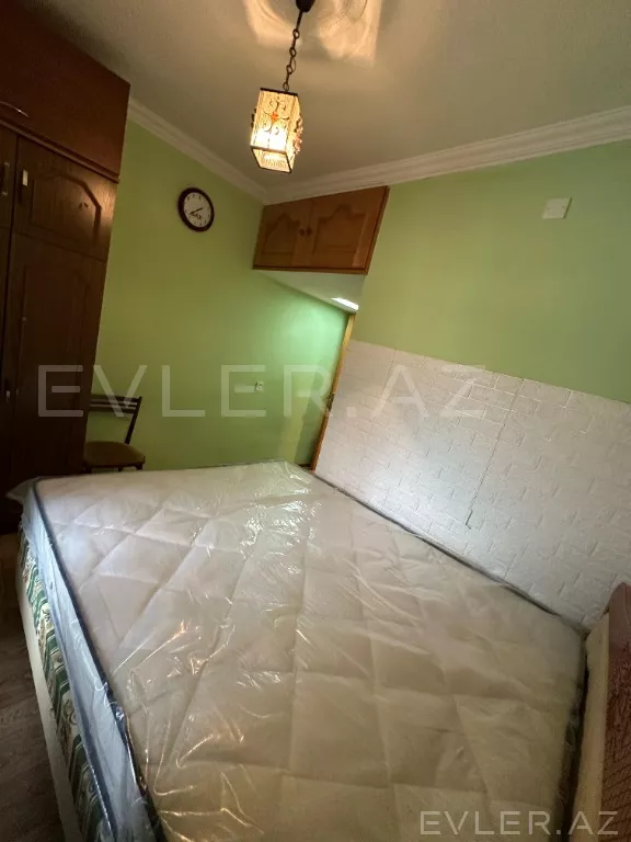 Aylıq, köhnə tikili