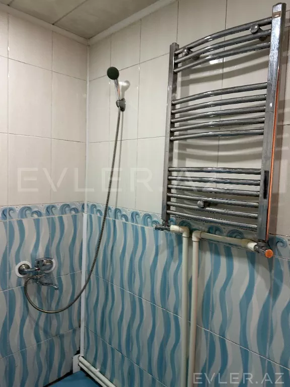 Aylıq, köhnə tikili