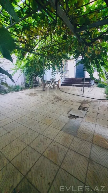 Satılır, həyət evi/villa