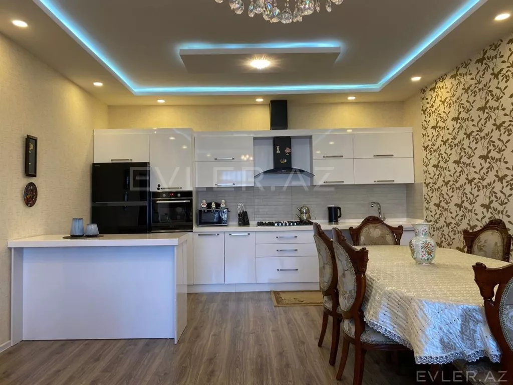 Satılır, həyət evi/villa