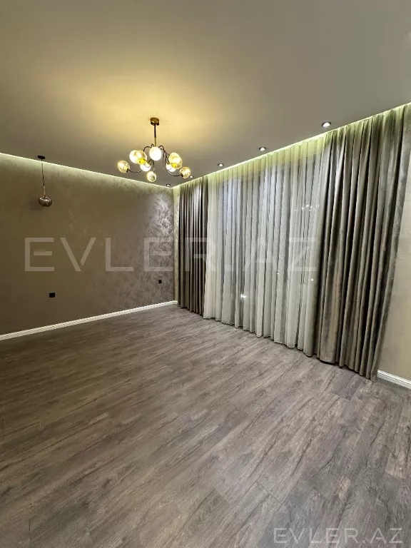 Satılır, həyət evi/villa