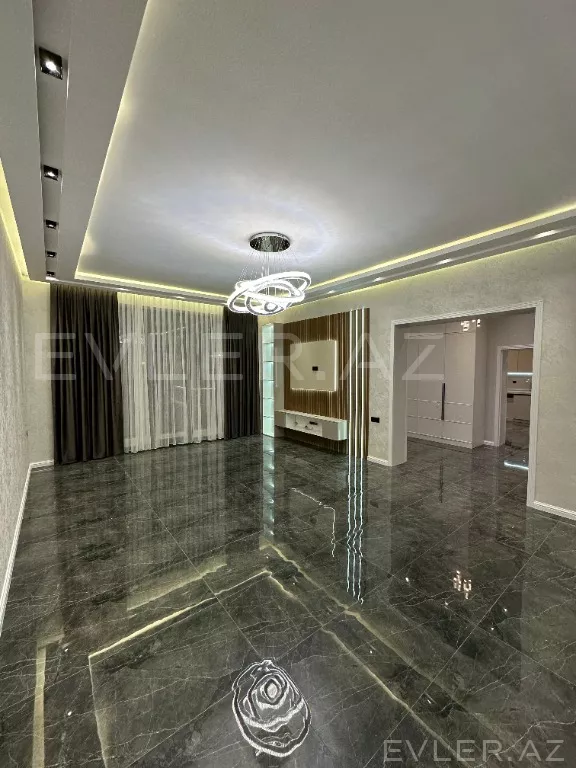 Satılır, həyət evi/villa