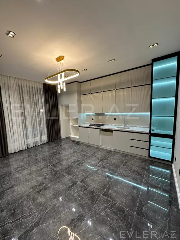 Satılır, həyət evi/villa