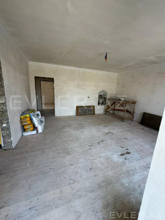 Satılır, həyət evi/villa