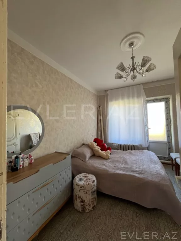 Satılır, köhnə tikili