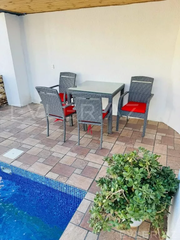 Satılır, həyət evi/villa