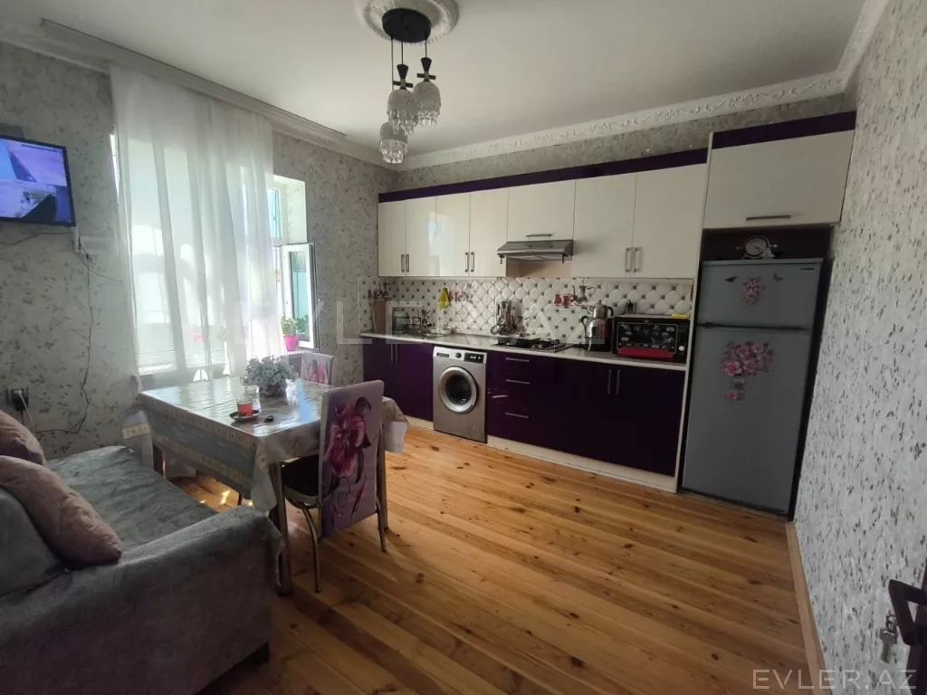 Satılır, həyət evi/villa