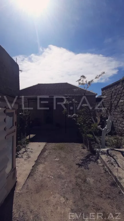 Satılır, həyət evi/villa