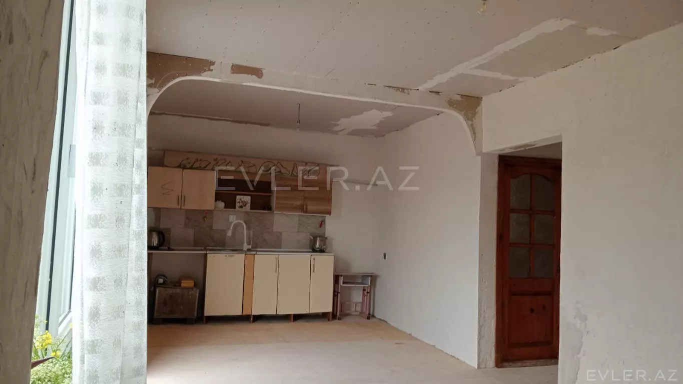 Satılır, həyət evi/villa
